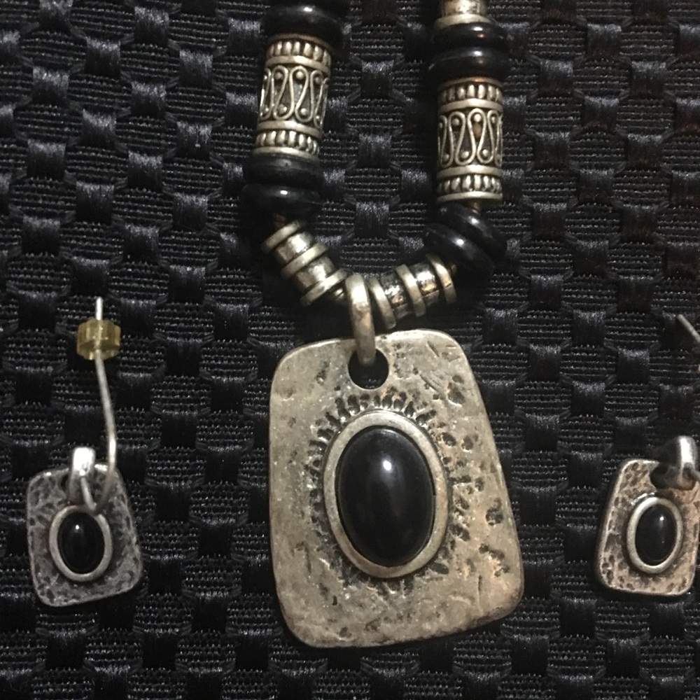 Lia Sophia necklace and matching earrings